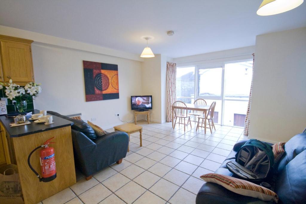 Dunaras Holiday Village Galway Room photo